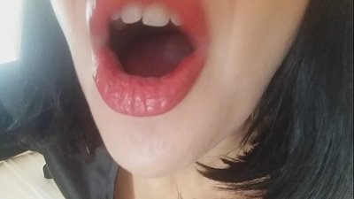 ማር፣ የእንጀራ እናትህ ዛሬ እንድትማር አትፈቅድልህም...በጣም እፈልግሃለሁ...